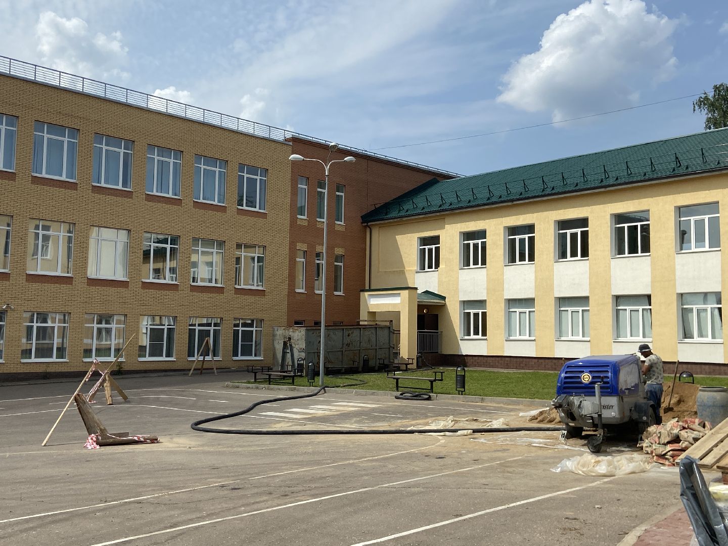 школы,