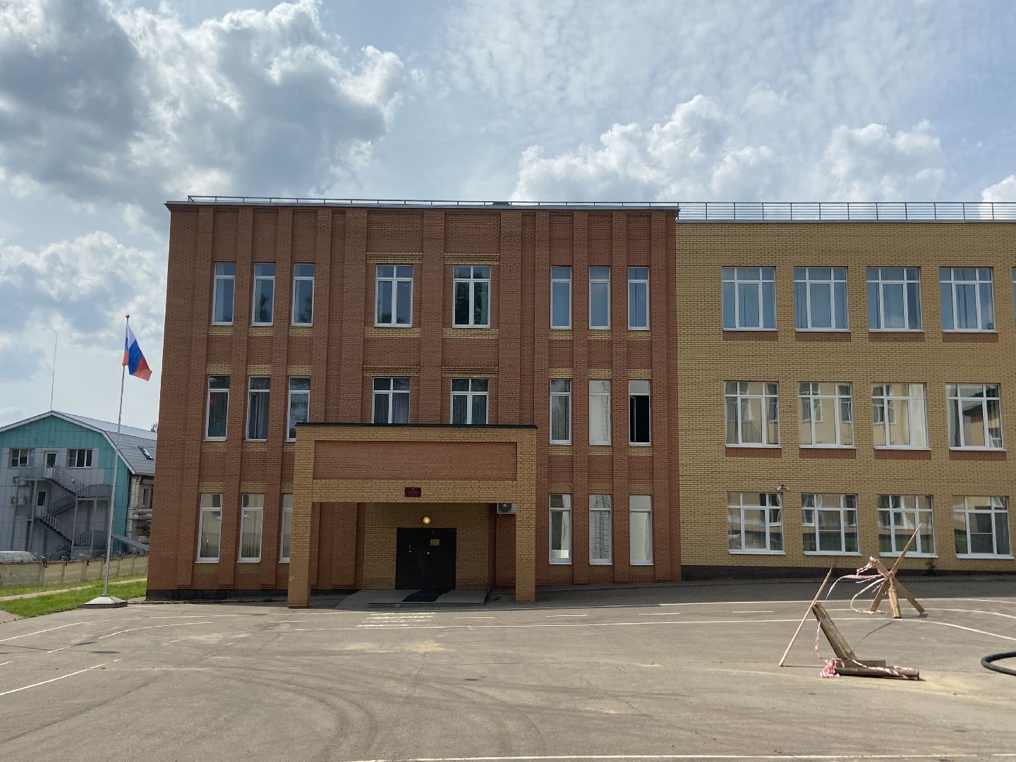 школы,