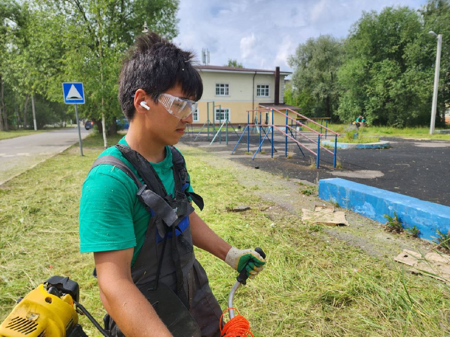 Дмитров, Благоустройство, Покос