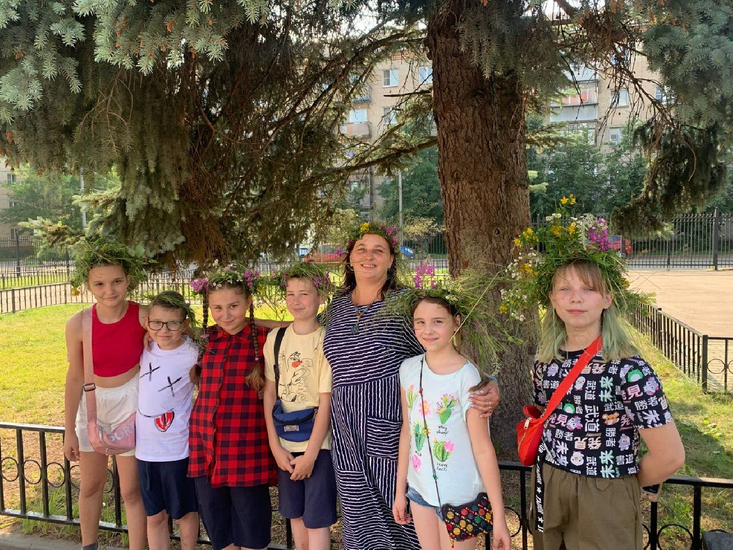 доброе дело, дети, двор,