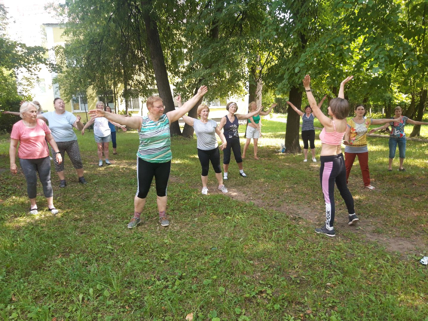 доброе дело, пенсионеры, лето в подмосковье,