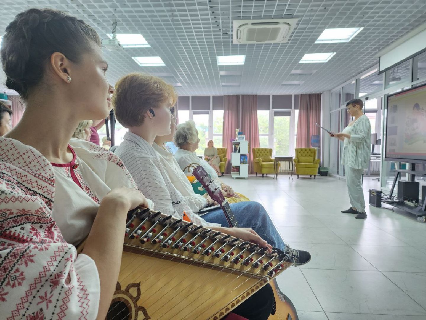 Дмитров, День Петра и Февронии, Нагрудный знак За любовь и верность