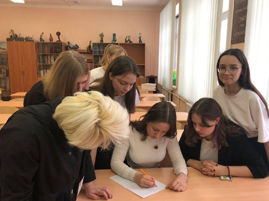 Лобня, общество