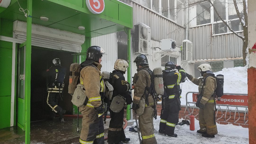 Лобня, города