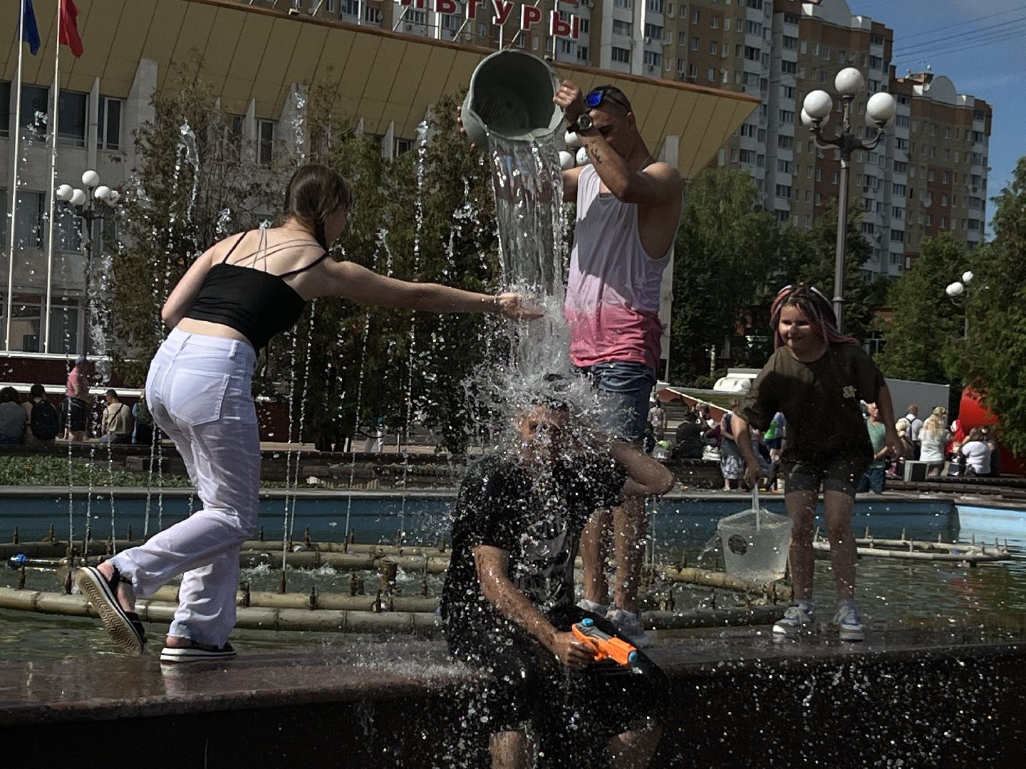 Наро-Фоминск, молодёжь Подмосковья, водная битва, лето в Подмосковье