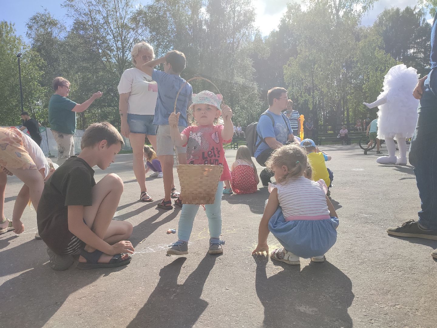 #дети, #талдом, #паркпобеды, #рисункинаасфальте, #мелки