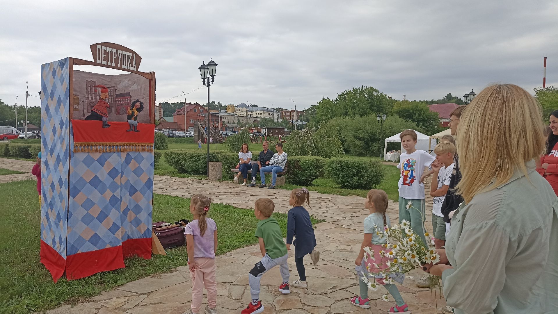 Серпухов, Подмосковье, Принарский парк, кукольный театр, День семьи, любви и верности