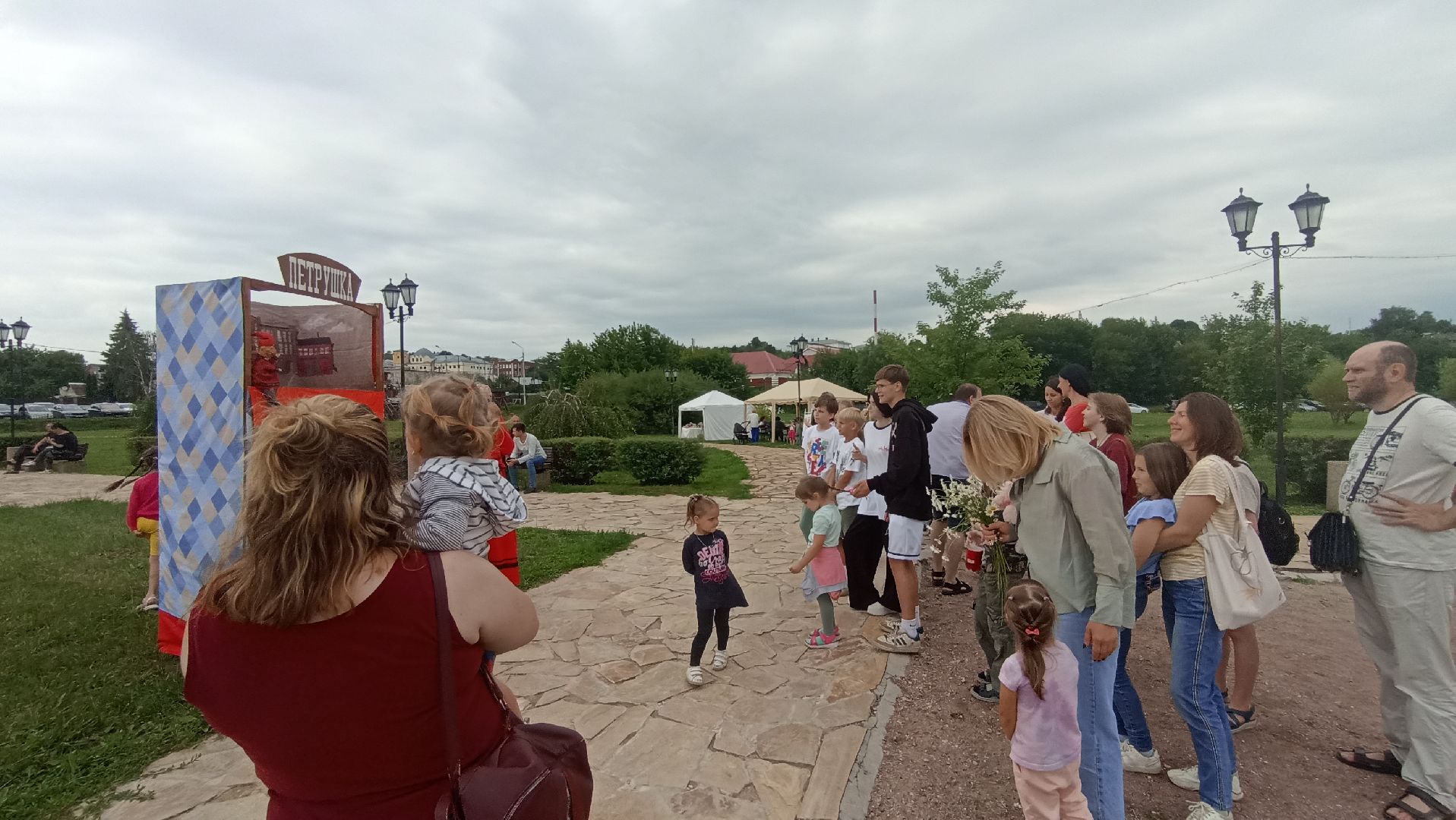 Серпухов, Подмосковье, Принарский парк, кукольный театр, День семьи, любви и верности