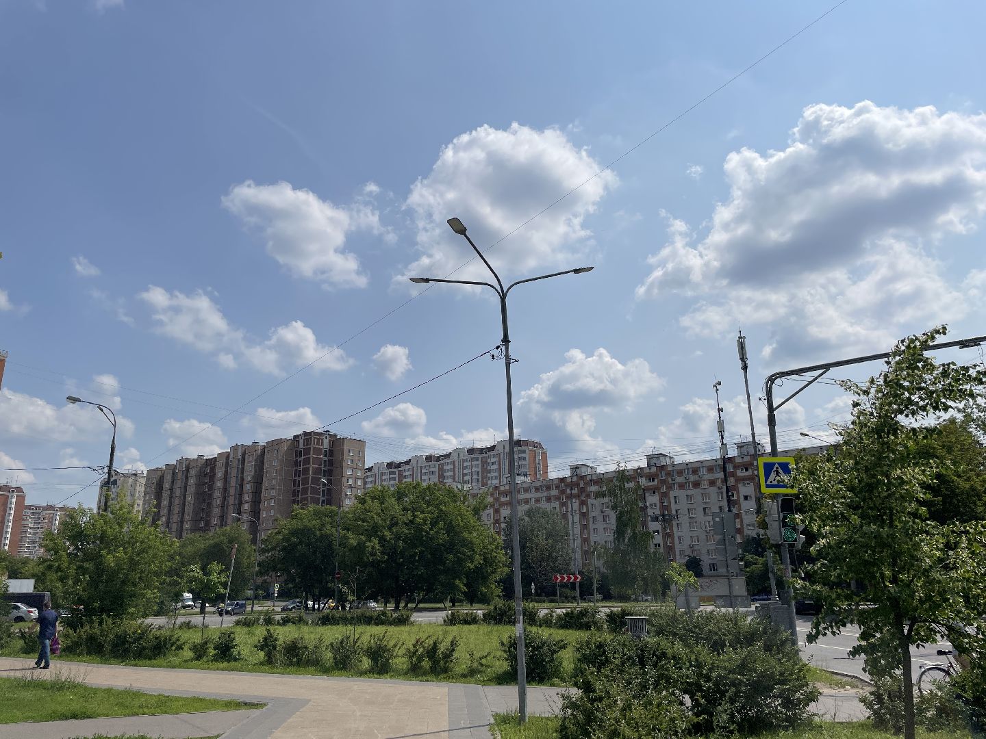 Фонарь, освещение, улица, пешеходы