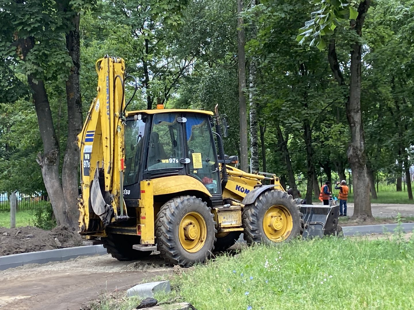 школы, ремонт дорог,