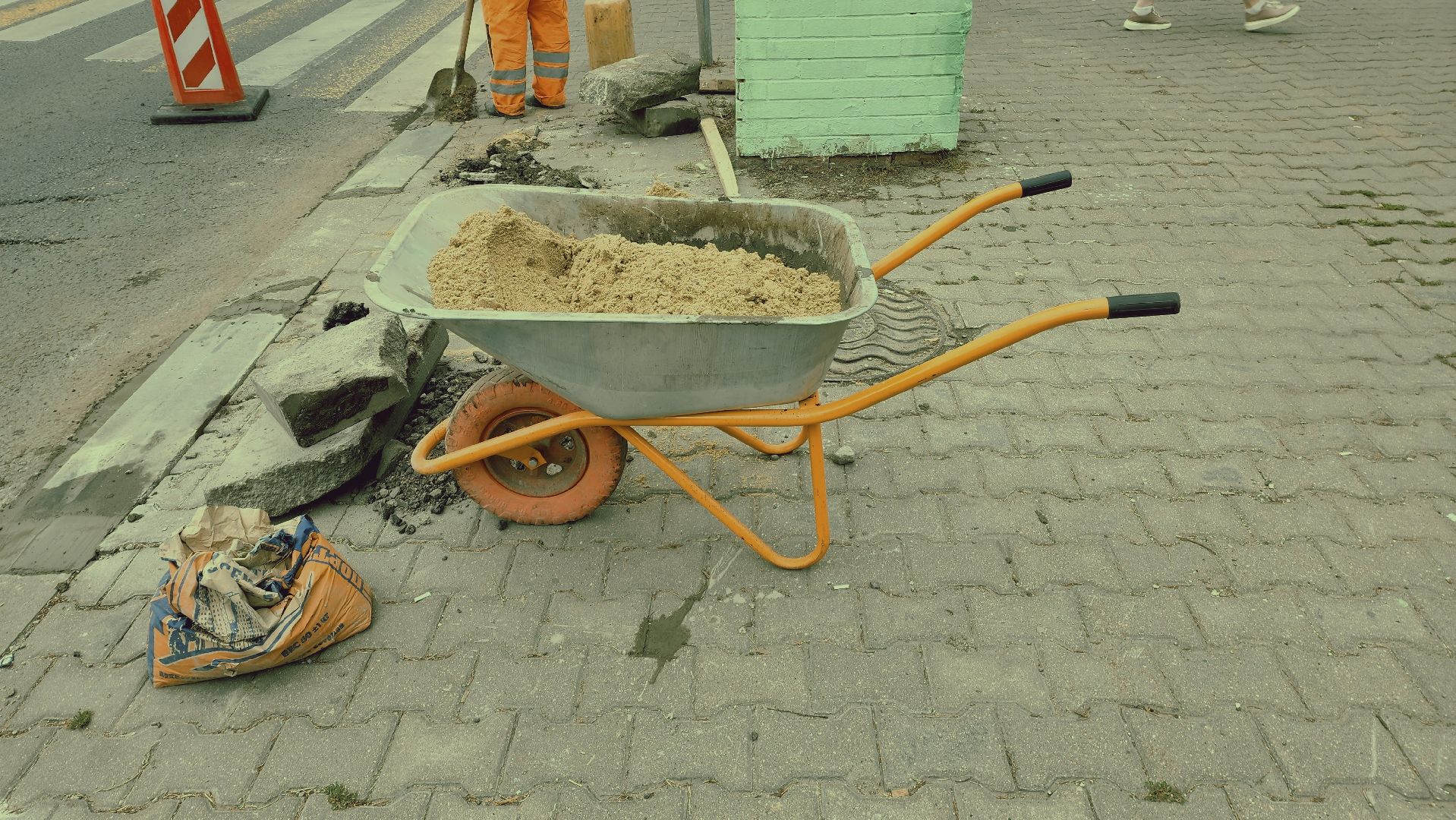 благоустройство, ремонт дорог,