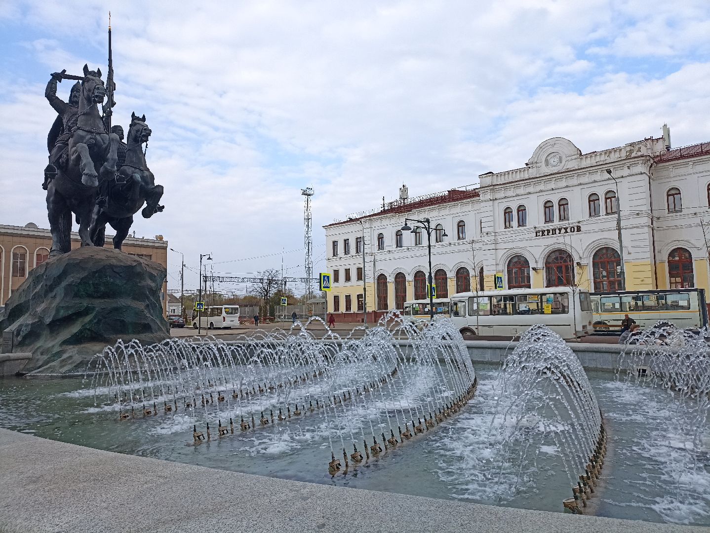 Серпухов, Подмосковье, туризм в Подмосковье, история Серпухова, достопримечательности, ночной город