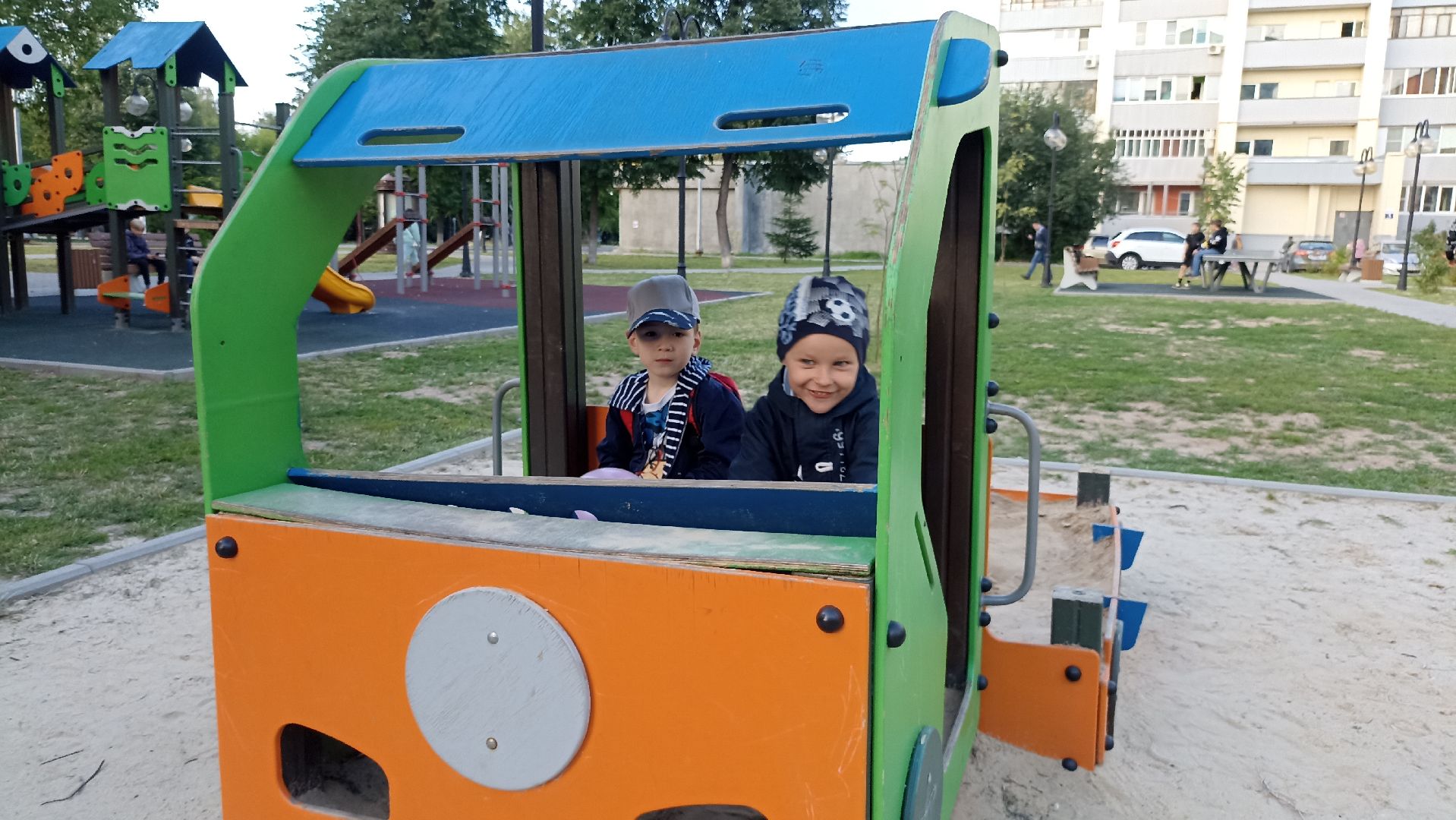 Серпухов, Подмосковье, день двора, дети, праздник, детская площадка