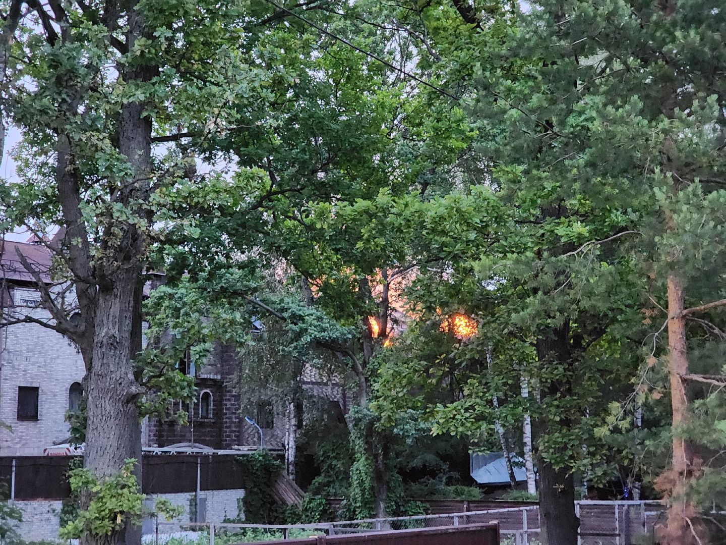 Одинцово, немчиновка, пожар, мчс, отель, спасатели, пожарные,