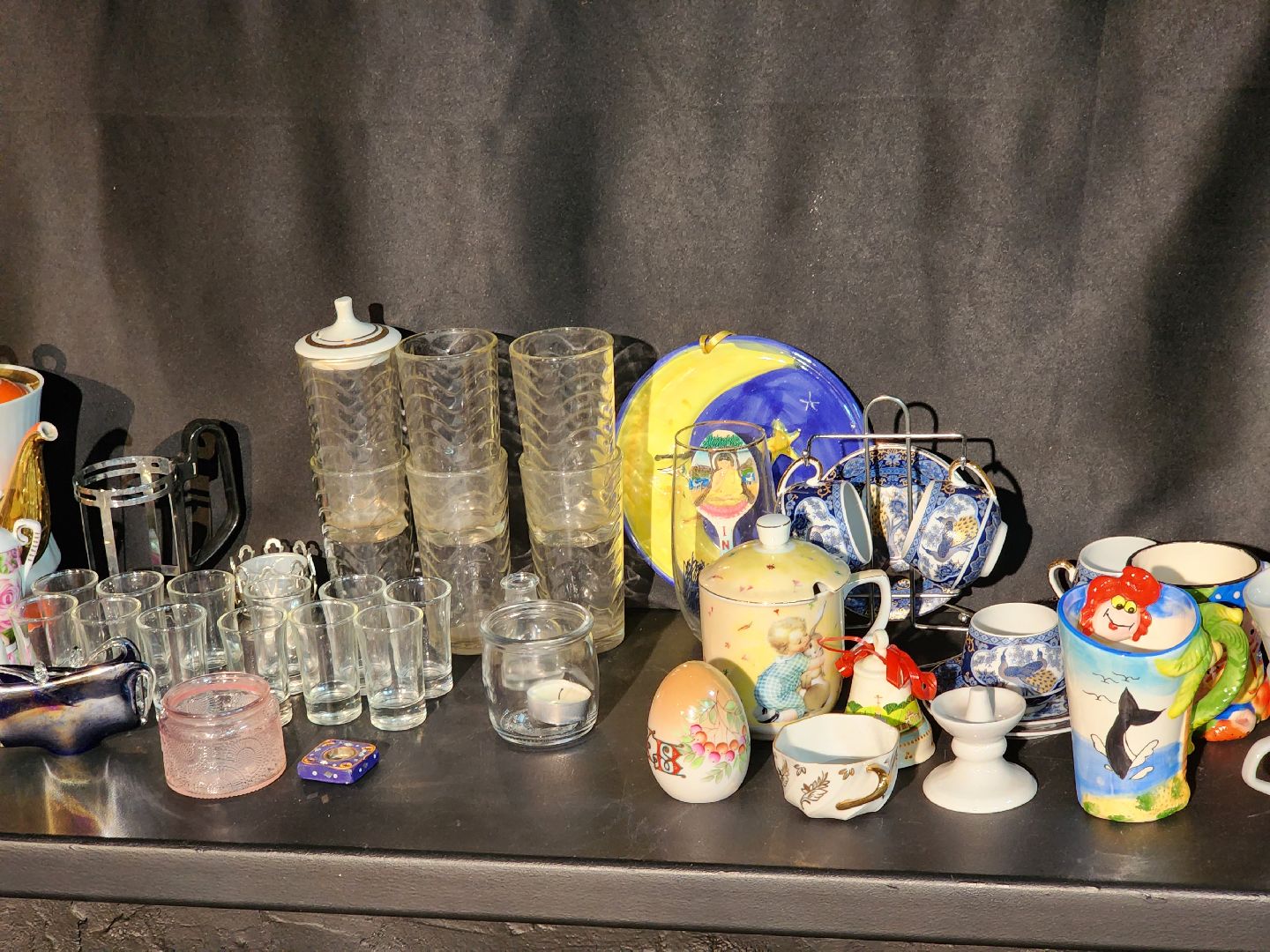 Долгопрудный, театр, перформанс, барахолка, распродажа, костюмы, реквизит