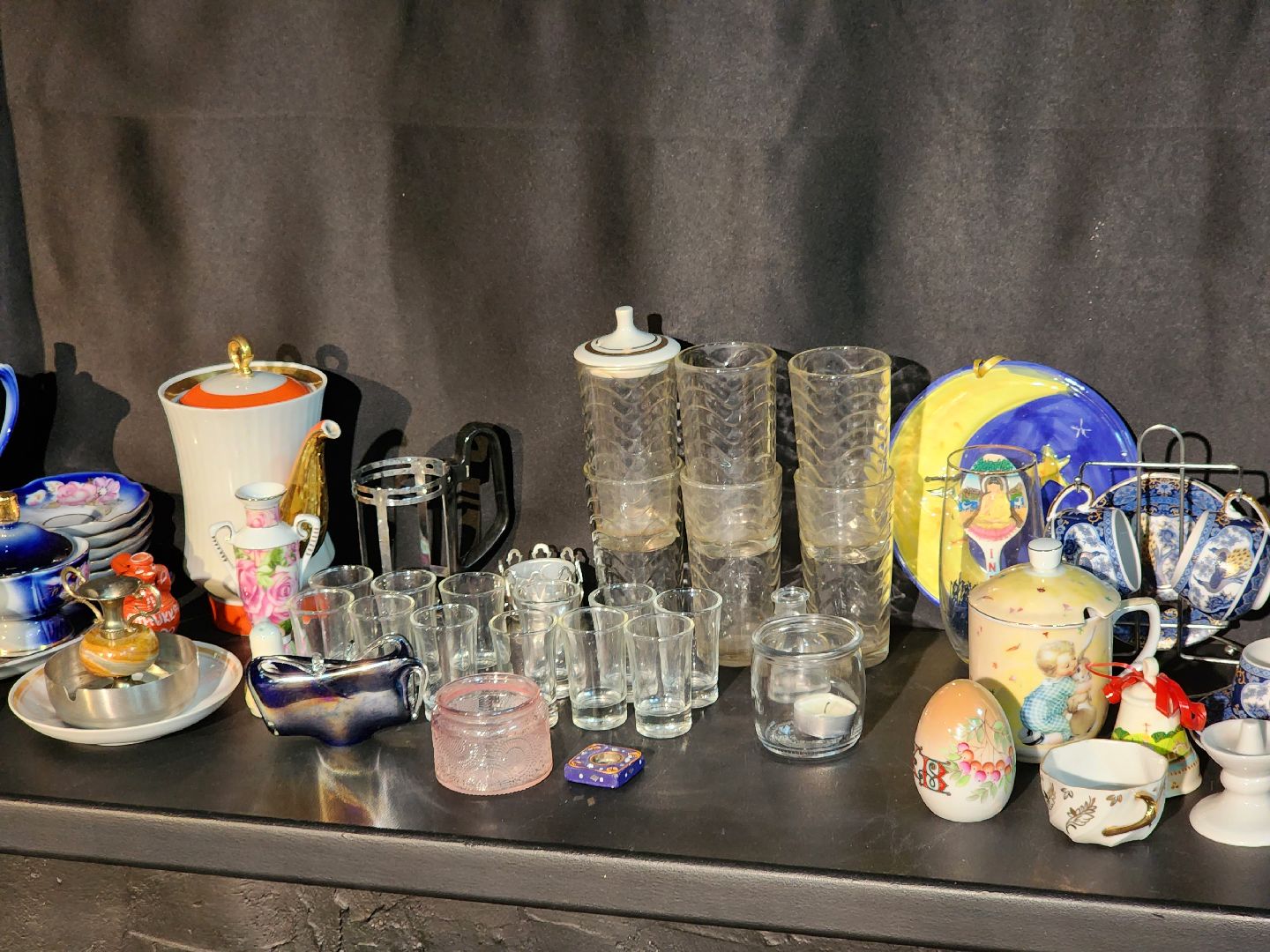 Долгопрудный, театр, перформанс, барахолка, распродажа, костюмы, реквизит