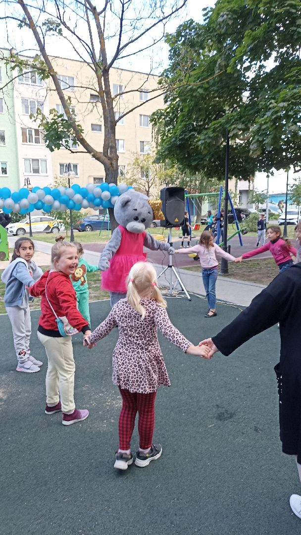 Серпухов, Подмосковье, день двора, дети, праздник, детская площадка