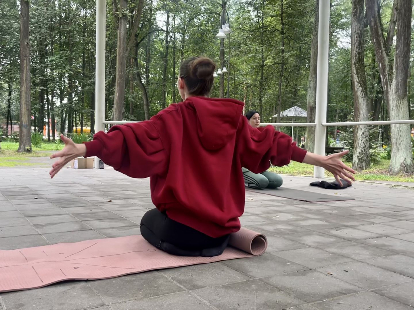 Наро-Фоминск, центральный парк, лето в Подмосковье, ЗОЖ, йога, гвоздестояние