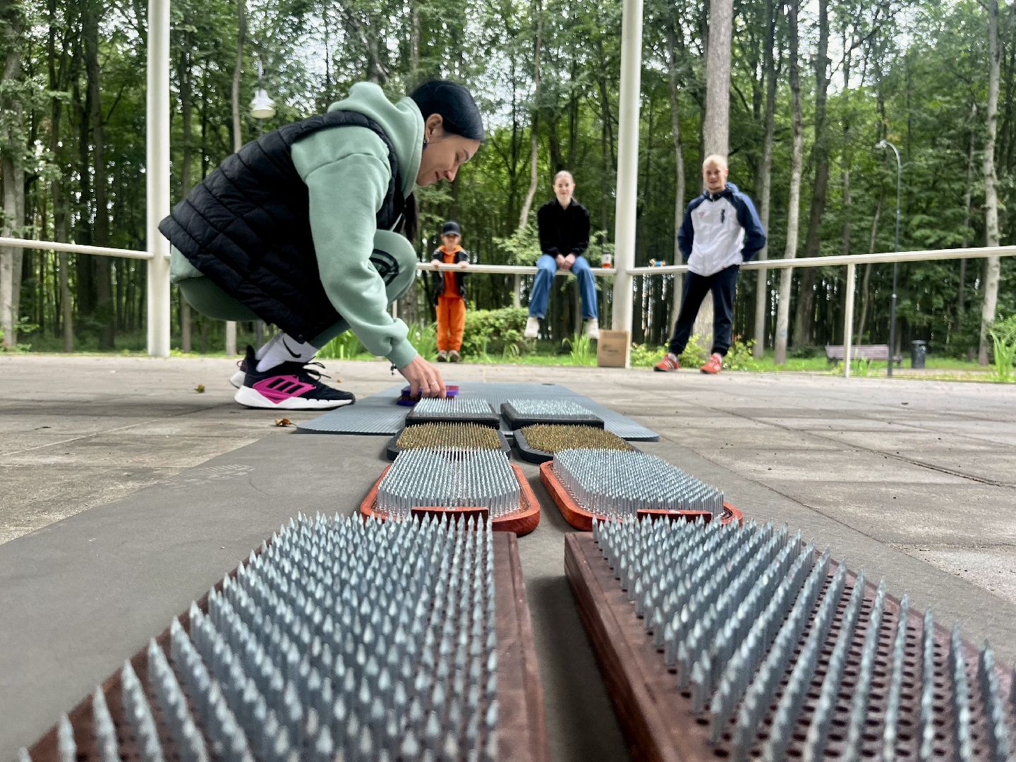 Наро-Фоминск, центральный парк, лето в Подмосковье, ЗОЖ, йога, гвоздестояние