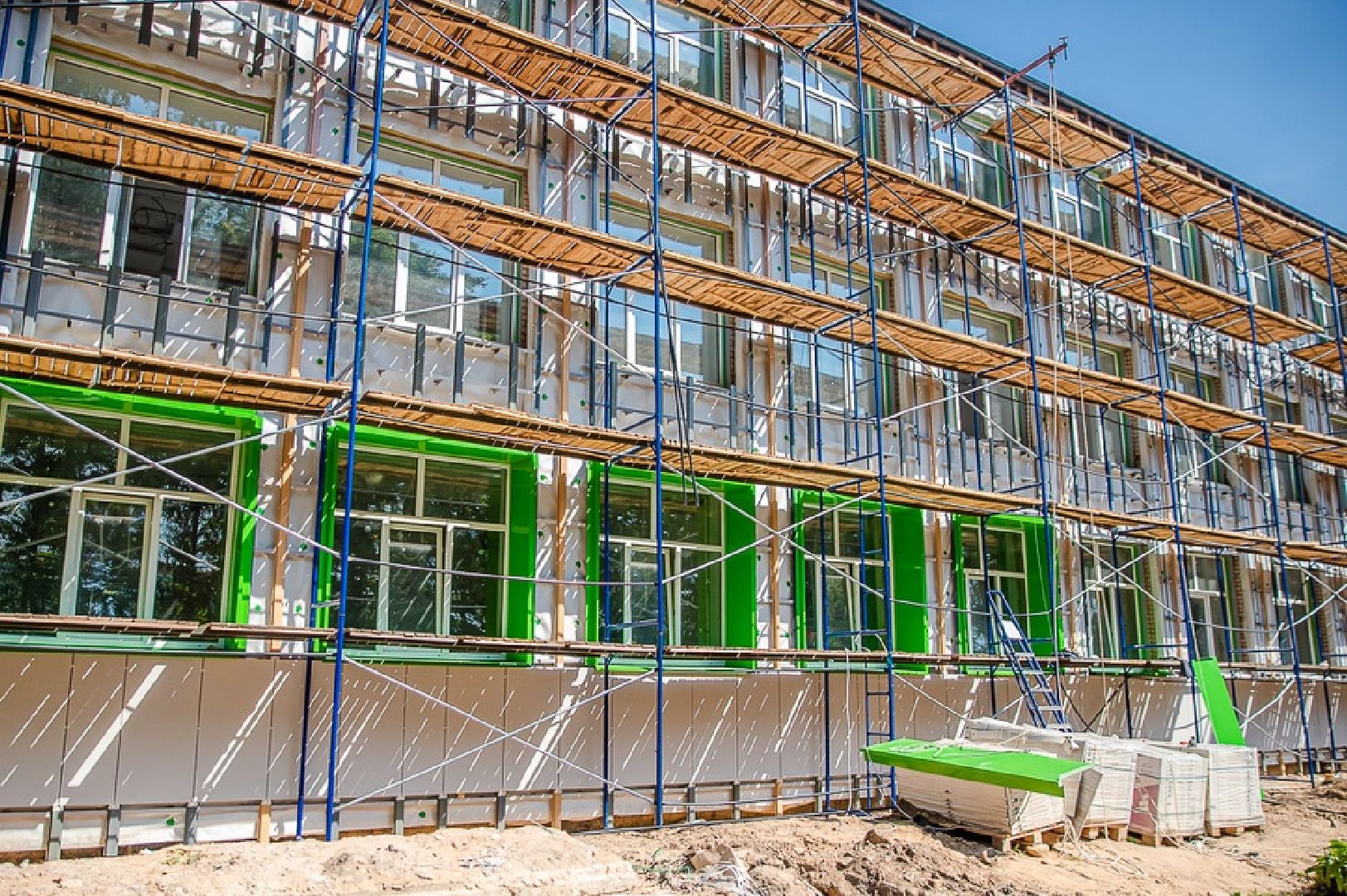 Звенигород, благоустройство, строительство школьного стадиона