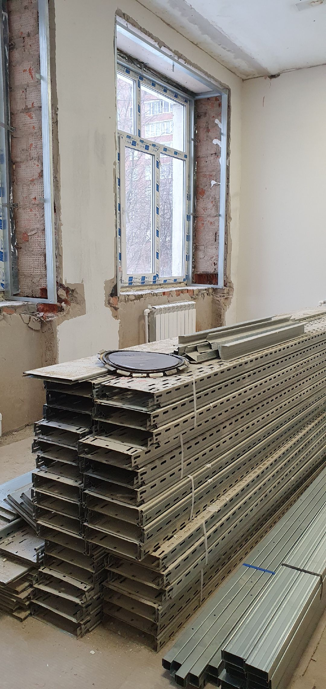 Дзержинский, образование