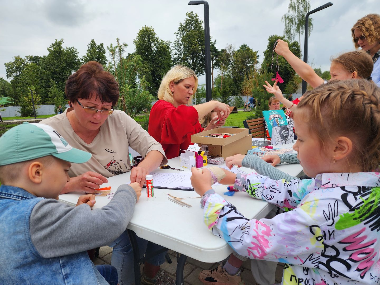 Павловский Посад, городской округ Павловский Посад, библиотека, книги, веранда, Дубрава, парк, природа