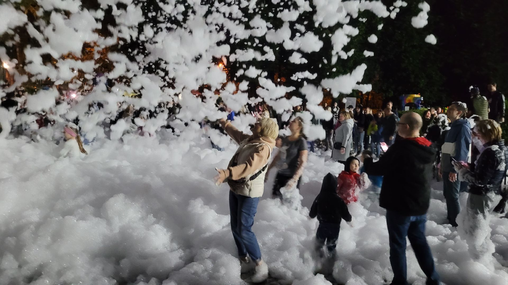 вечеринка; пати; видное; праздник; фестиваль