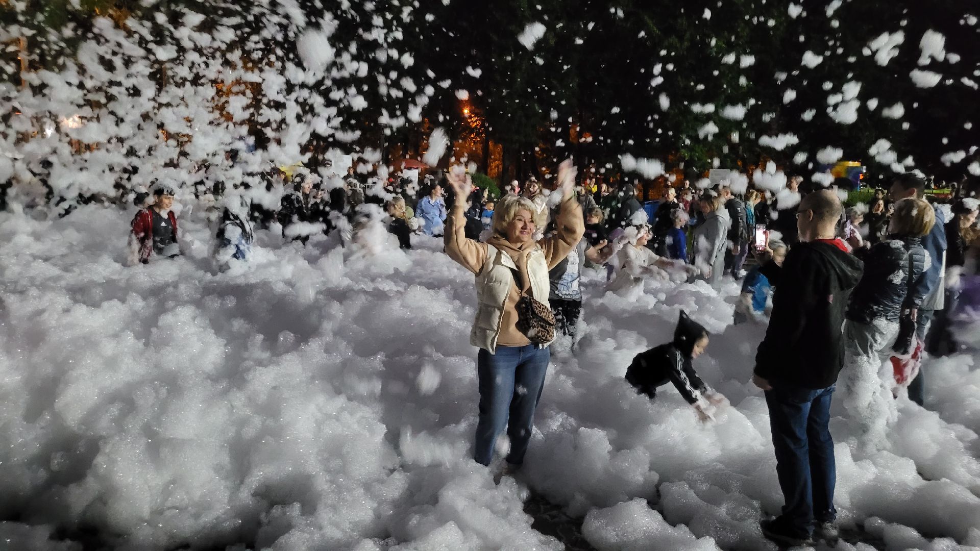 вечеринка; пати; видное; праздник; фестиваль