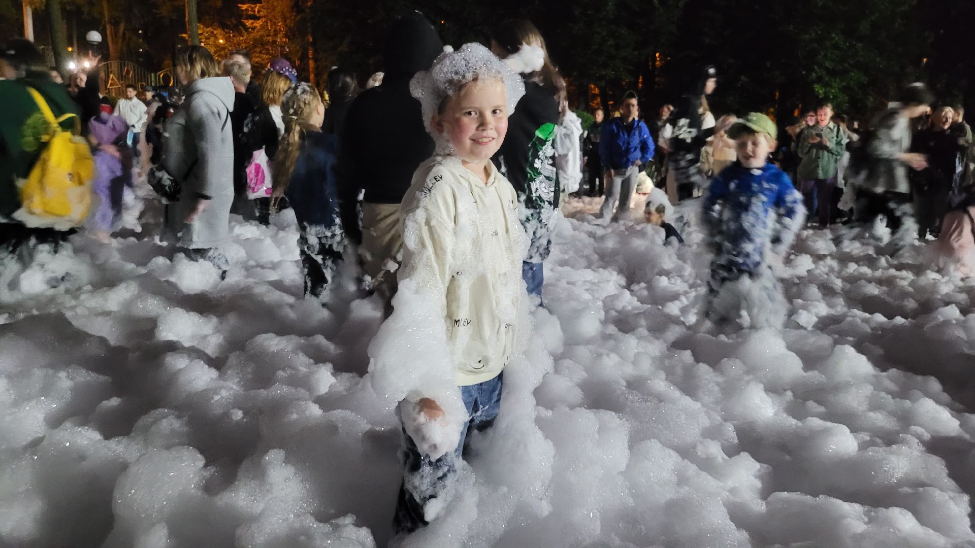 вечеринка; пати; видное; праздник; фестиваль