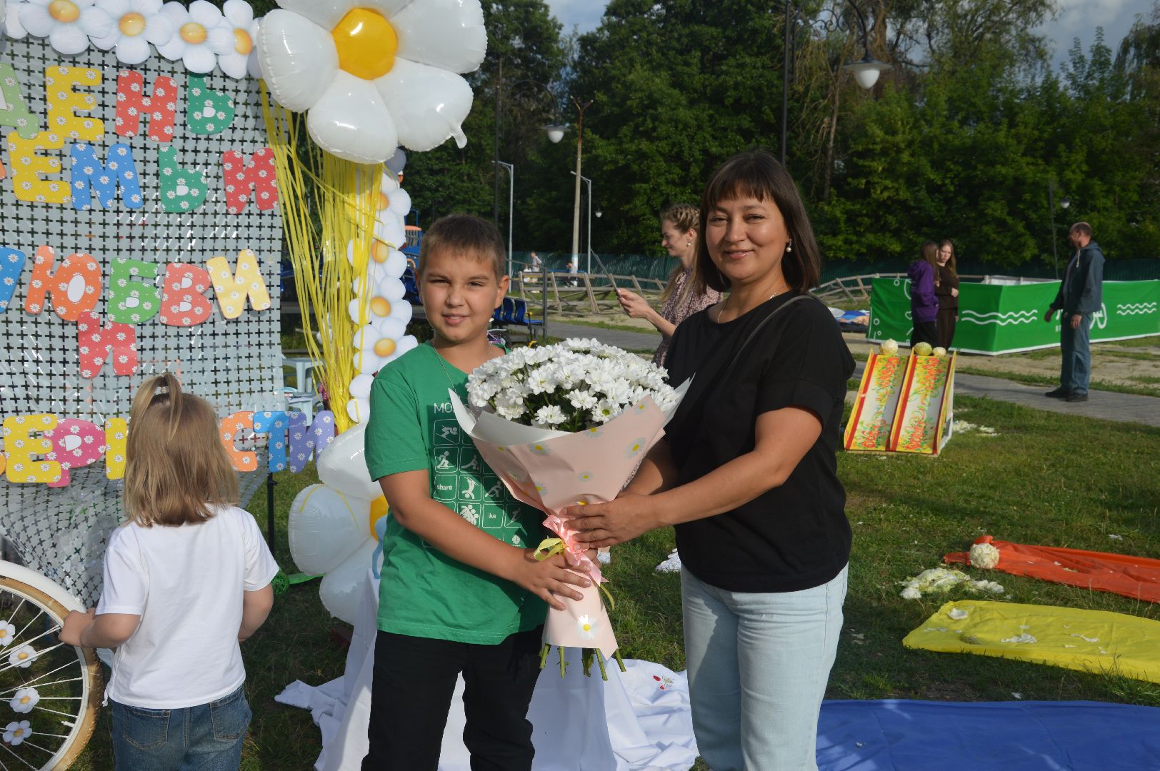 Шатура, центральный парк, День семьи любви и верности, Ирина Ваврик