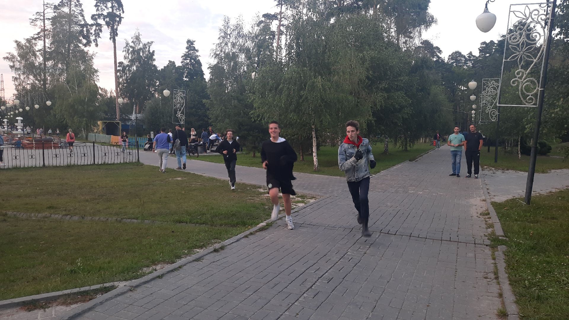 Шатура, ночной забег, ночь в парке