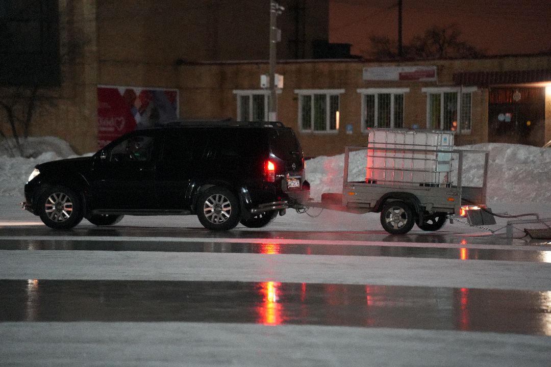 Дзержинский, общество