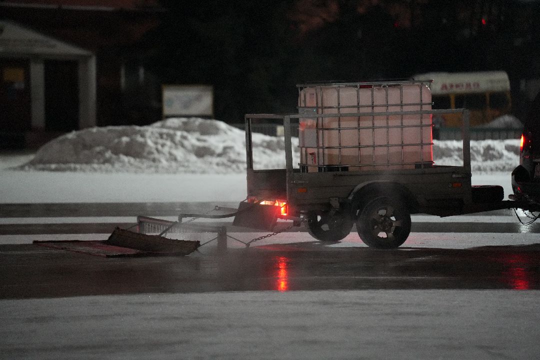 Дзержинский, общество