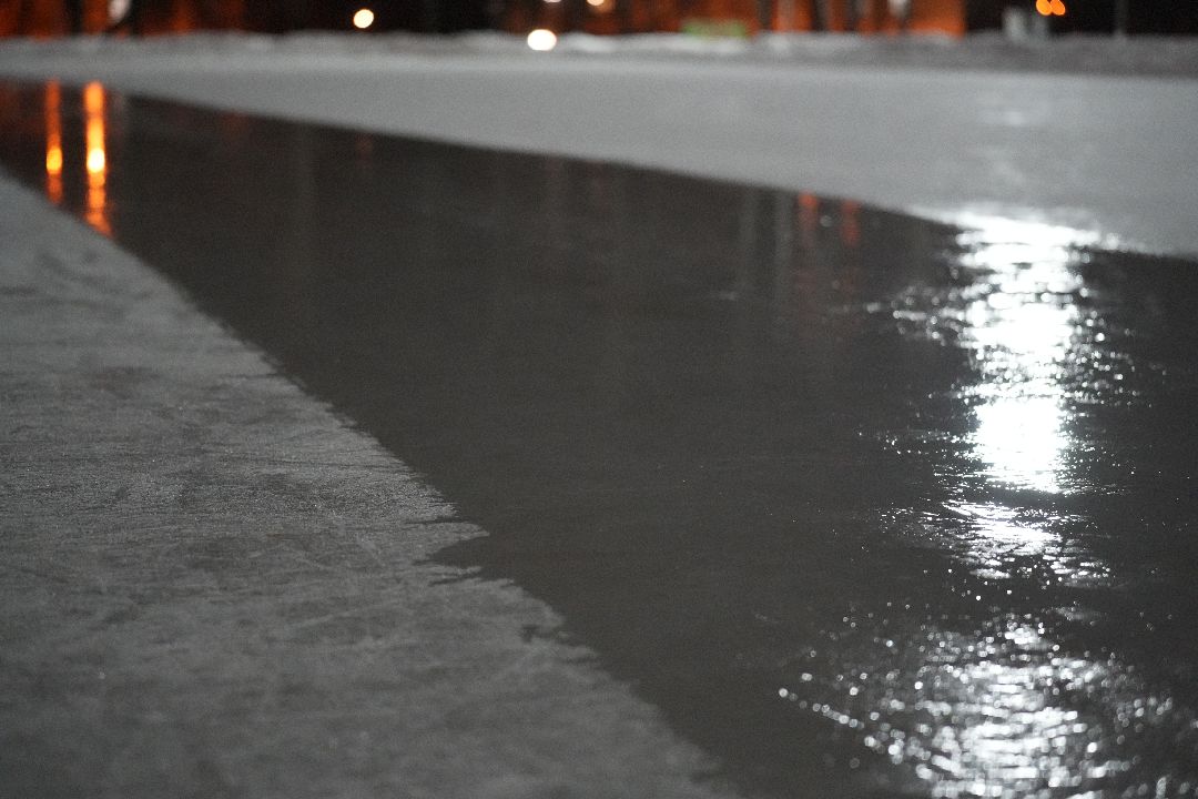 Дзержинский, общество