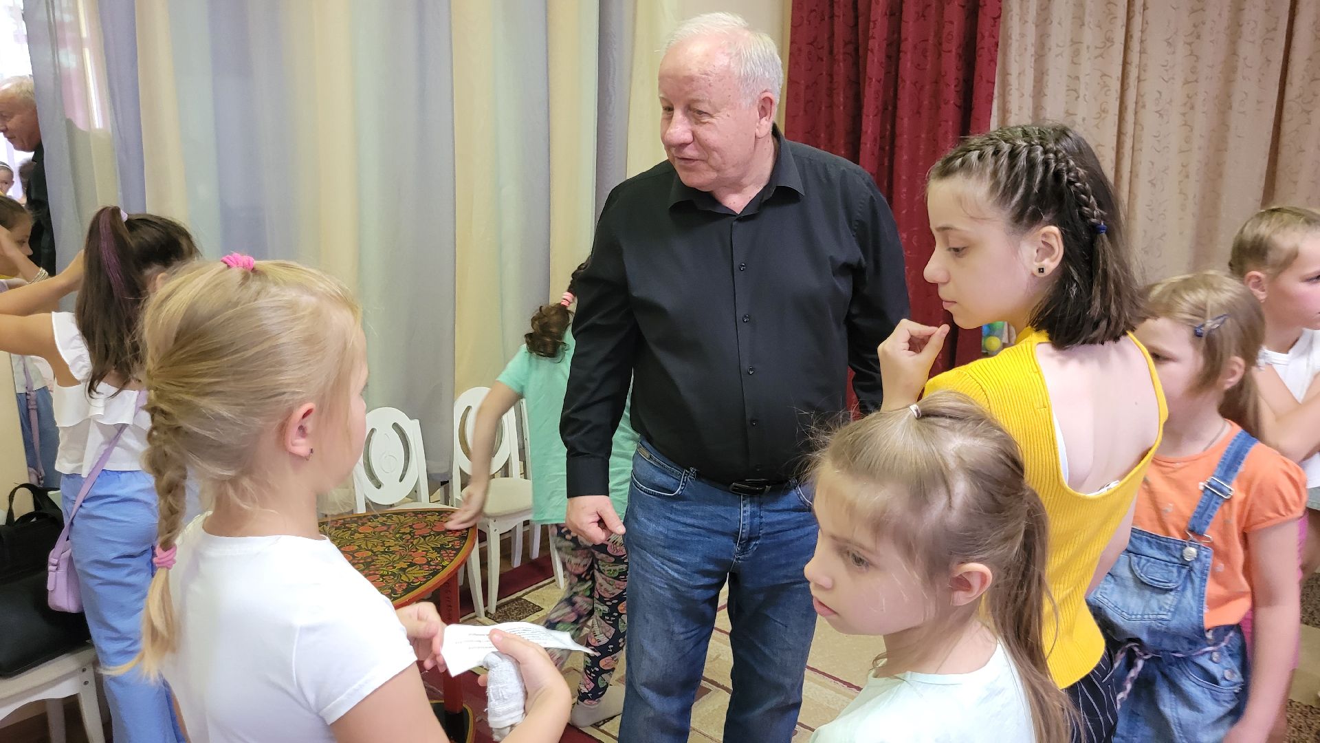 дети; животные; ВОВ; видное