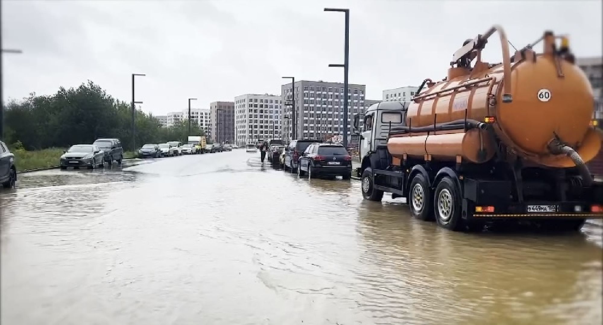 Дождь, потоп в Красногорске, Подмосковье,ЧП,летние дожди, дождь, ливень,люди