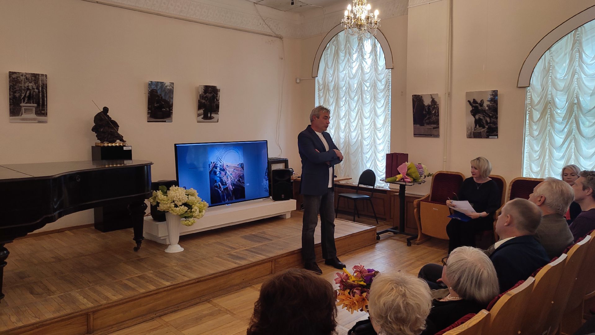 Кашира, краеведческий музей, выставка, Вадим Кириллов, Станислав Кириллов, модерн, арт-деко