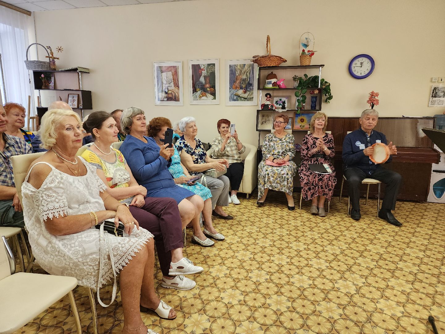 концерт, пенсионеры, доброе дело,