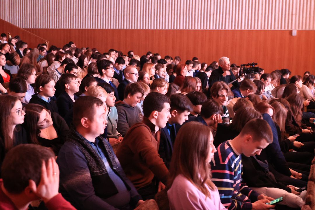 Дзержинский, культура