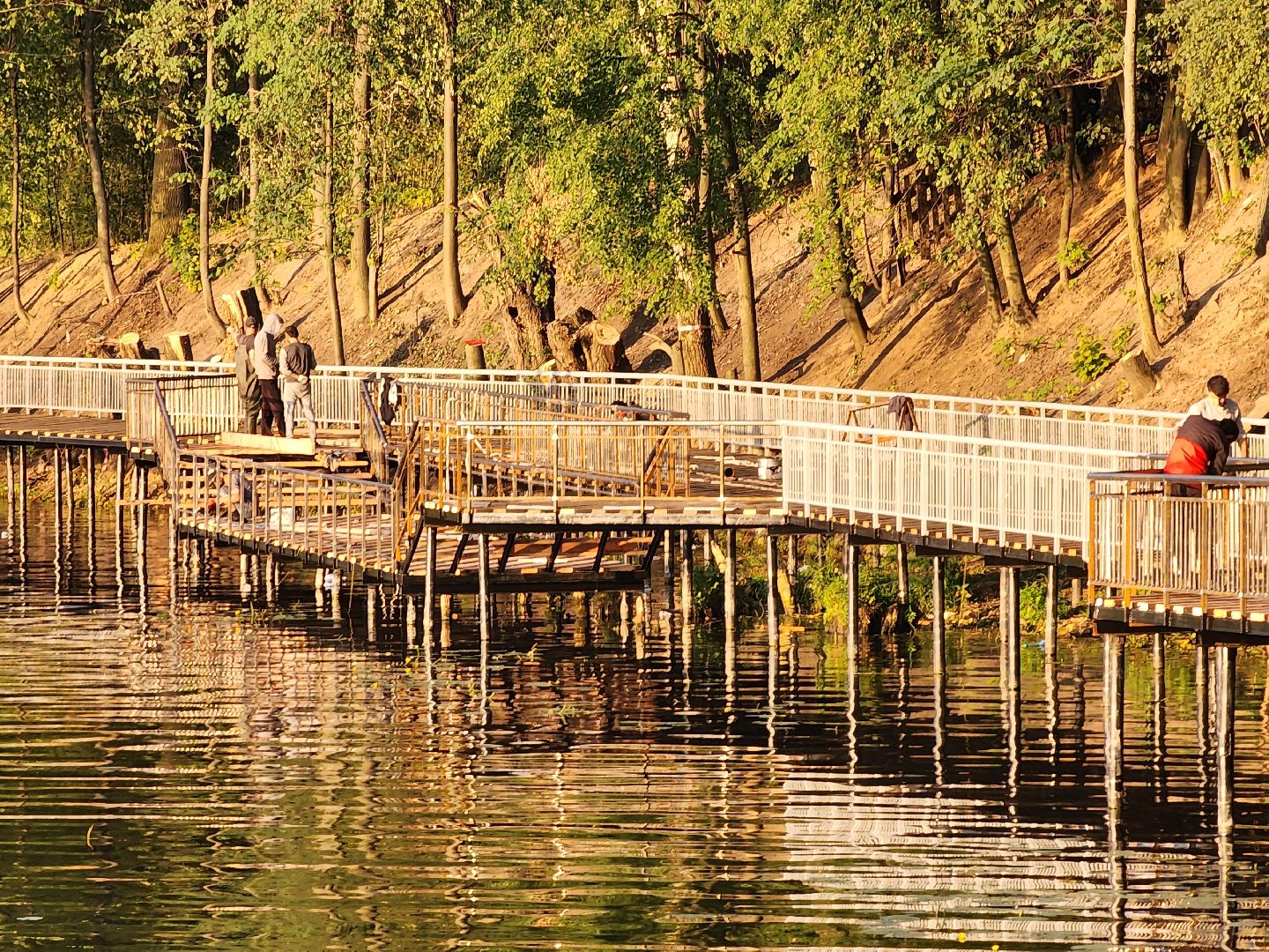 Долгопрудный, набережная, Котовский залив, амфитеатр, парапет