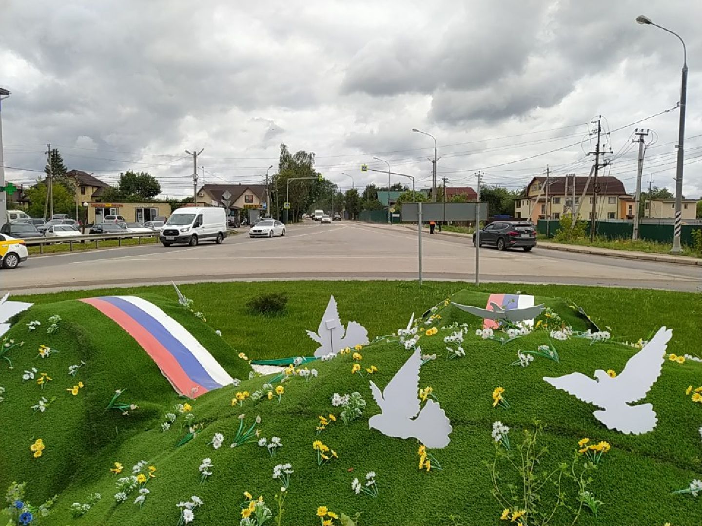 Благоустройство, озеленение, круговое движение