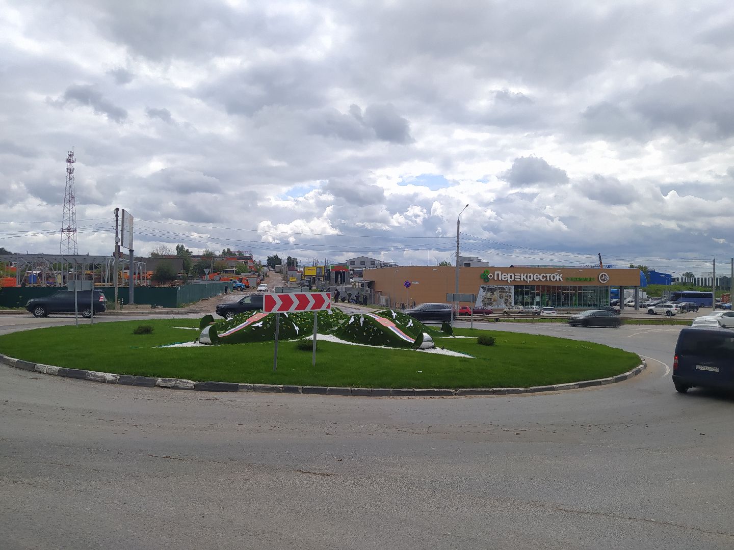 Благоустройство, озеленение, круговое движение