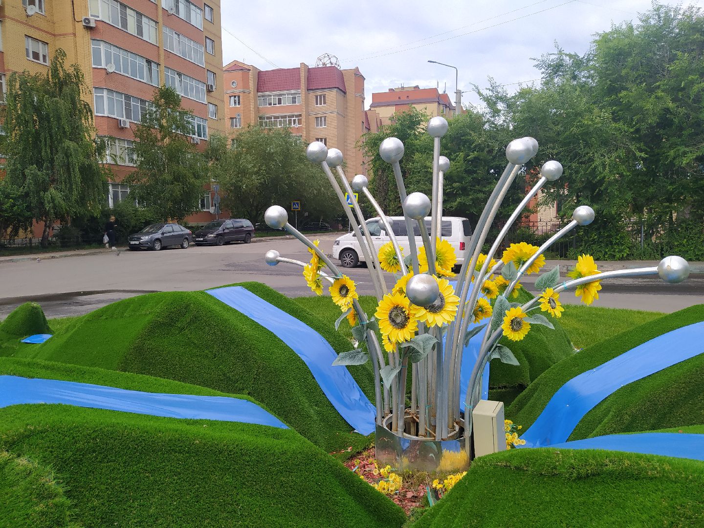 Павловская Слобода, круговое движение, благоустройство, цветник, Истра