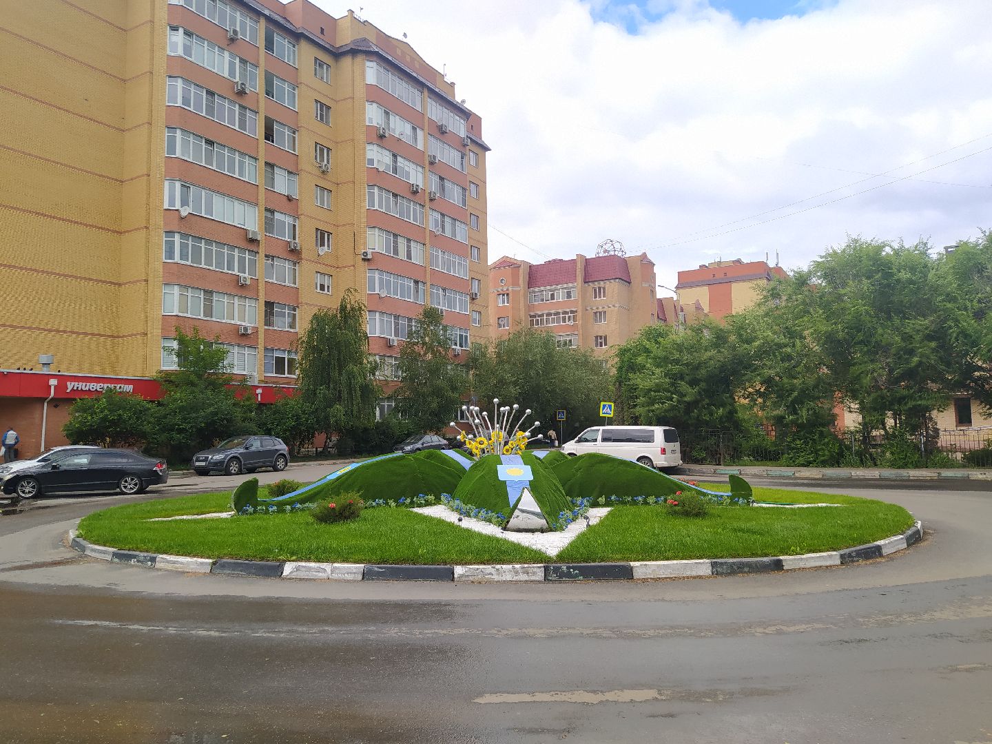 Павловская Слобода, круговое движение, благоустройство, цветник, Истра