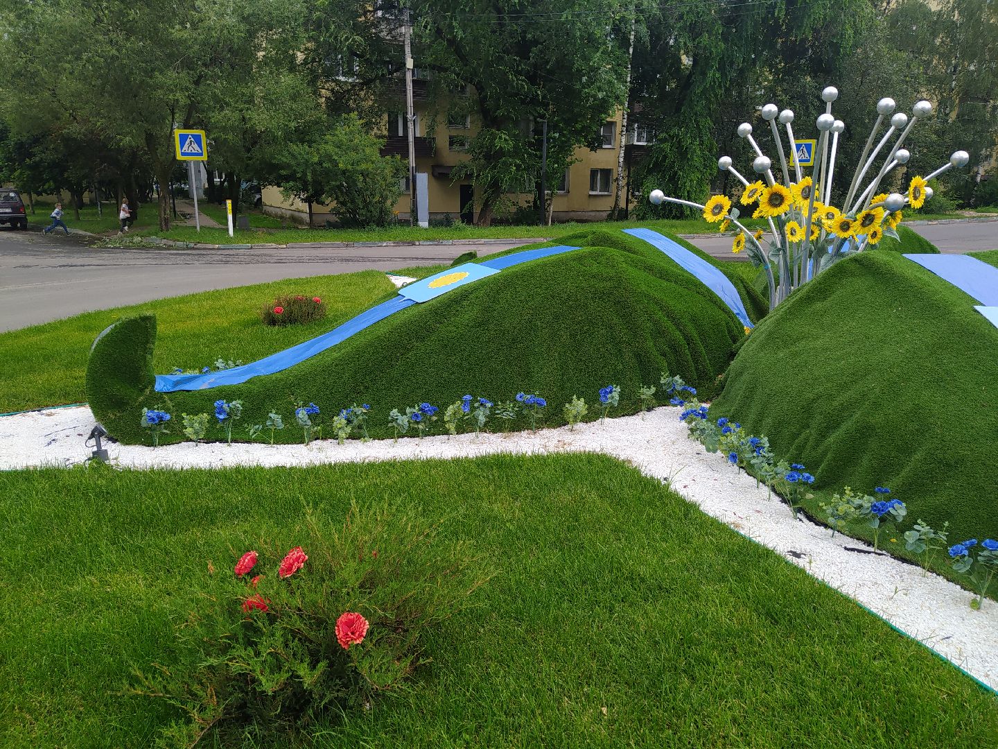 Павловская Слобода, круговое движение, благоустройство, цветник, Истра