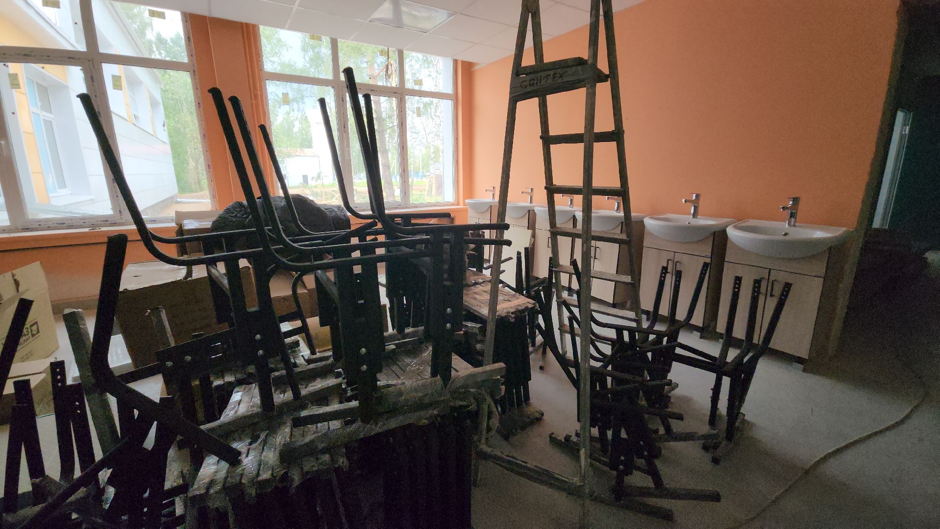 Пушкинский округ, Красноармейск, ремонт школы