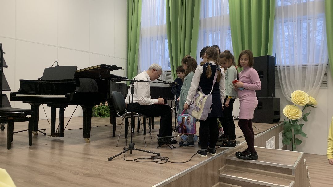 Ступино, общество