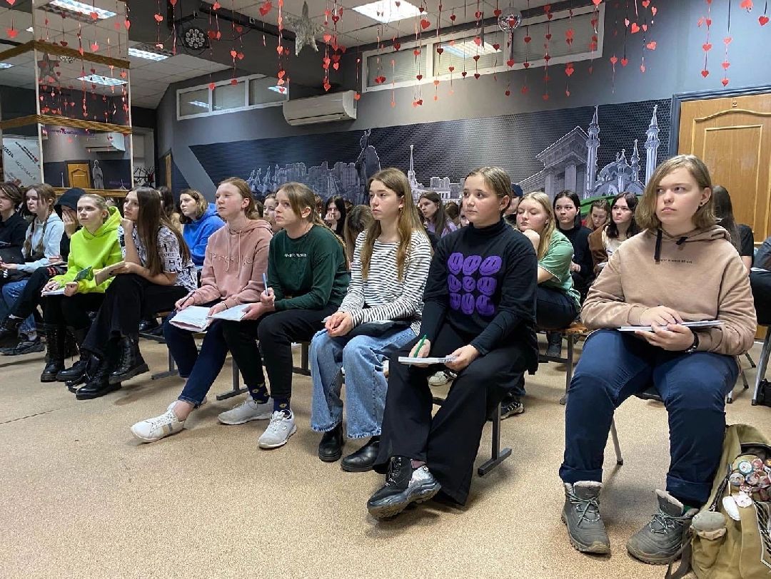 Дзержинский, образование