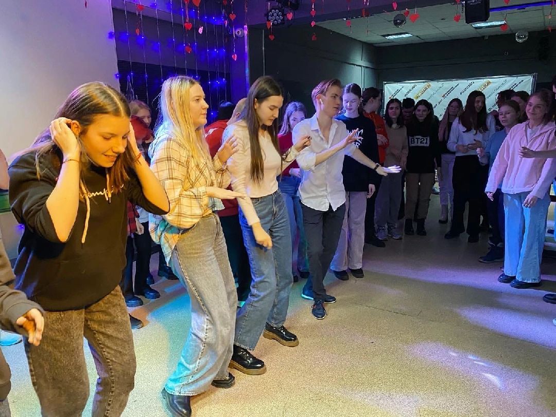 Дзержинский, образование