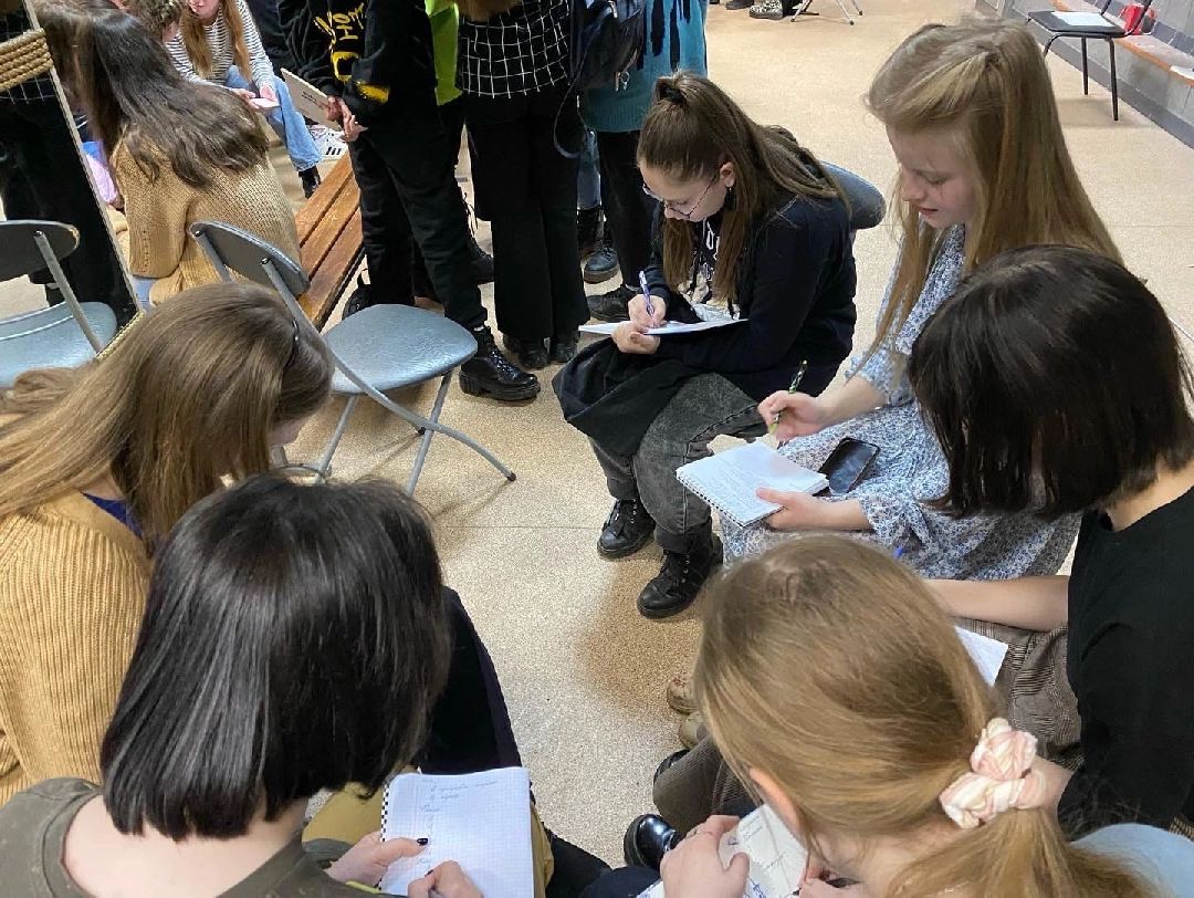 Дзержинский, образование